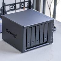 三块盘都超5万小时、换盘到寿：群晖机主先看完三个SMART指标，再选熬、腾、换、卖