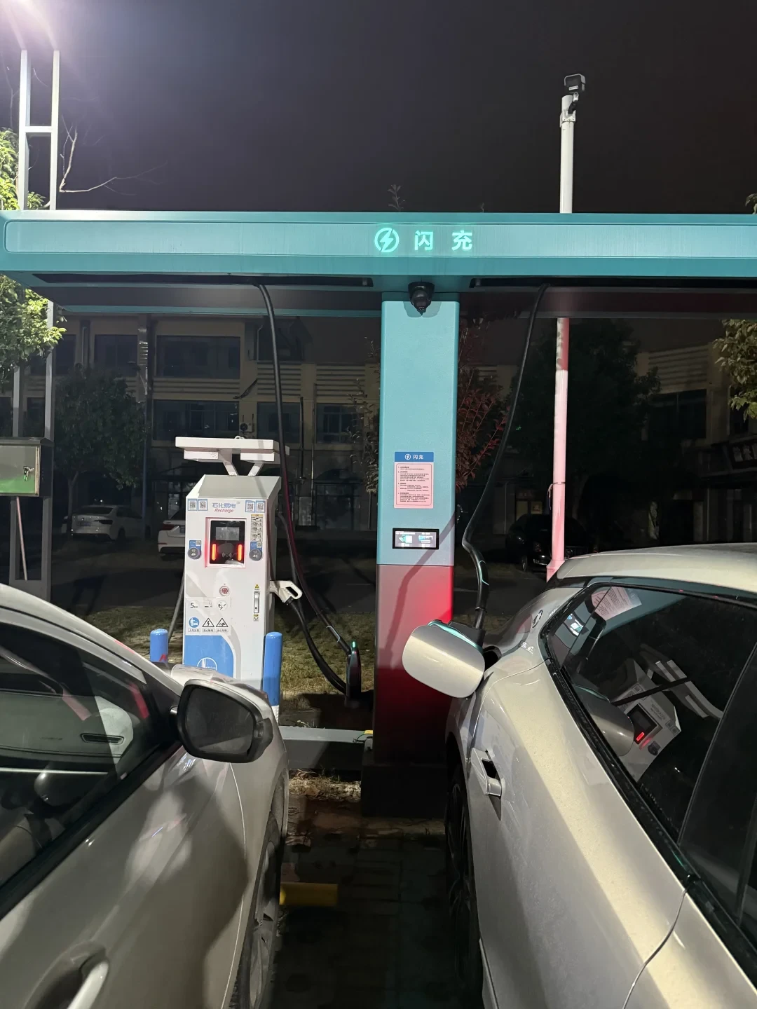 万座闪充站后的第一个长假:开方程豹上国庆高速前,先把这四个数对完