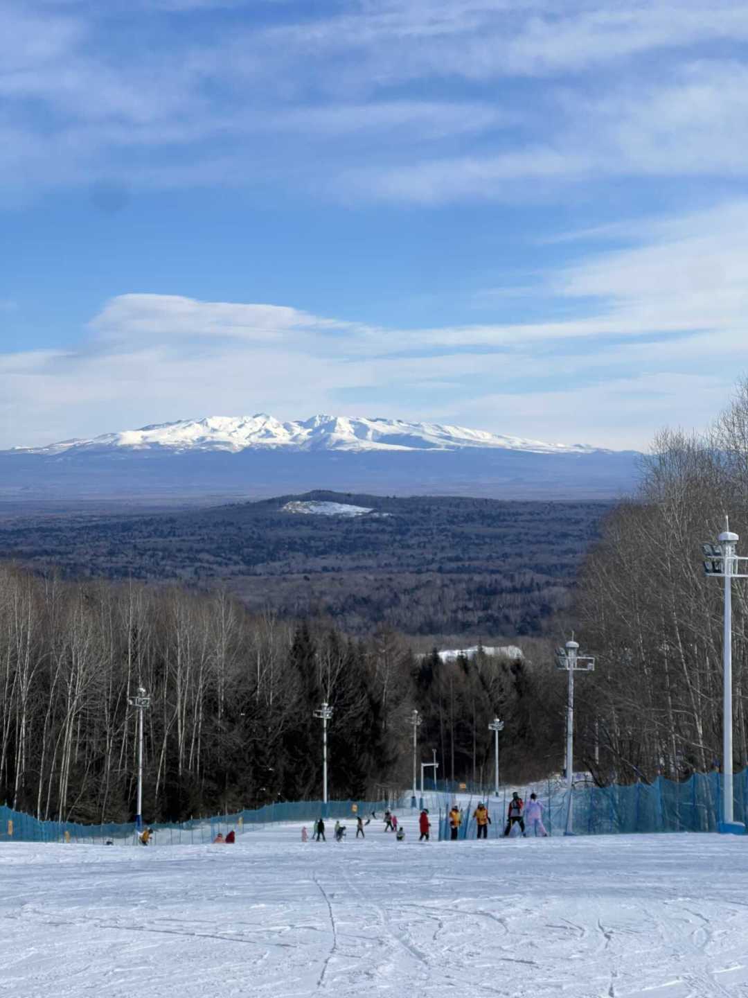 云顶降300、万龙涨1000、北大湖3月就开卖:26/27雪季早鸟大战,囤什么、避什么坑