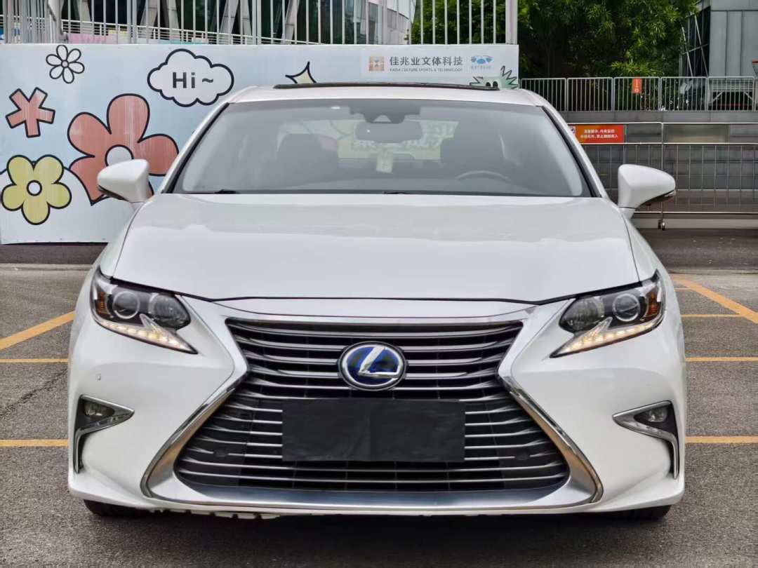 一年准新卖26.8万、十年老车8万块成交,同一周出现两个版本:二手雷车入手前,先把这三档价格带理清