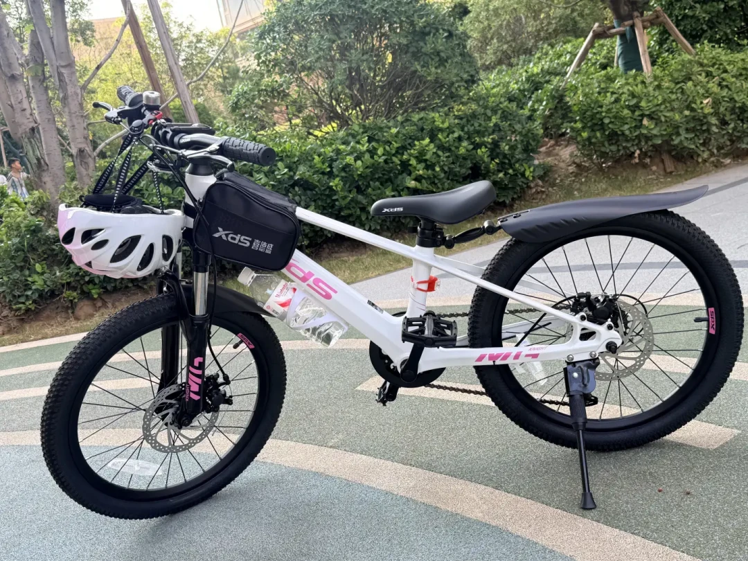 娃125cm,对照表却要135才上24寸:喜德盛儿童车的四个价签、五个名字、一台99新二手,尺寸、配置、价格、山寨、残值五本账我对完