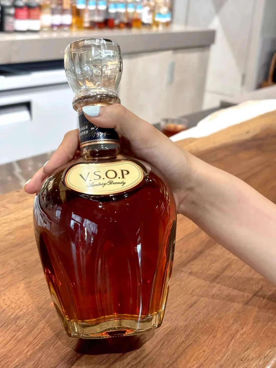 你的第一瓶白兰地,先别急着XO:从15元小酒版到450元VSOP,四档价位我算成了一张首瓶成本表