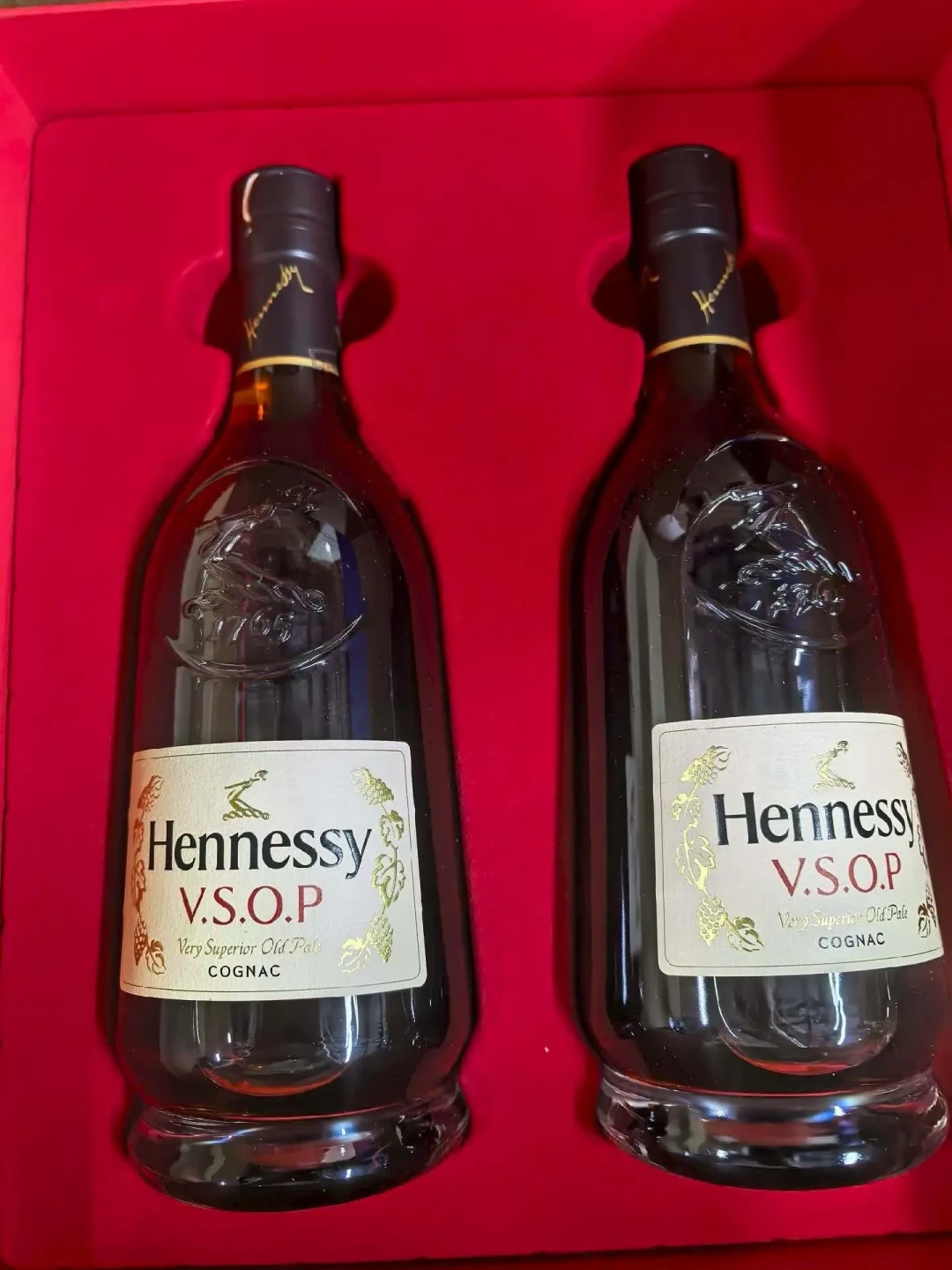 你的第一瓶白兰地,先别急着XO:从15元小酒版到450元VSOP,四档价位我算成了一张首瓶成本表