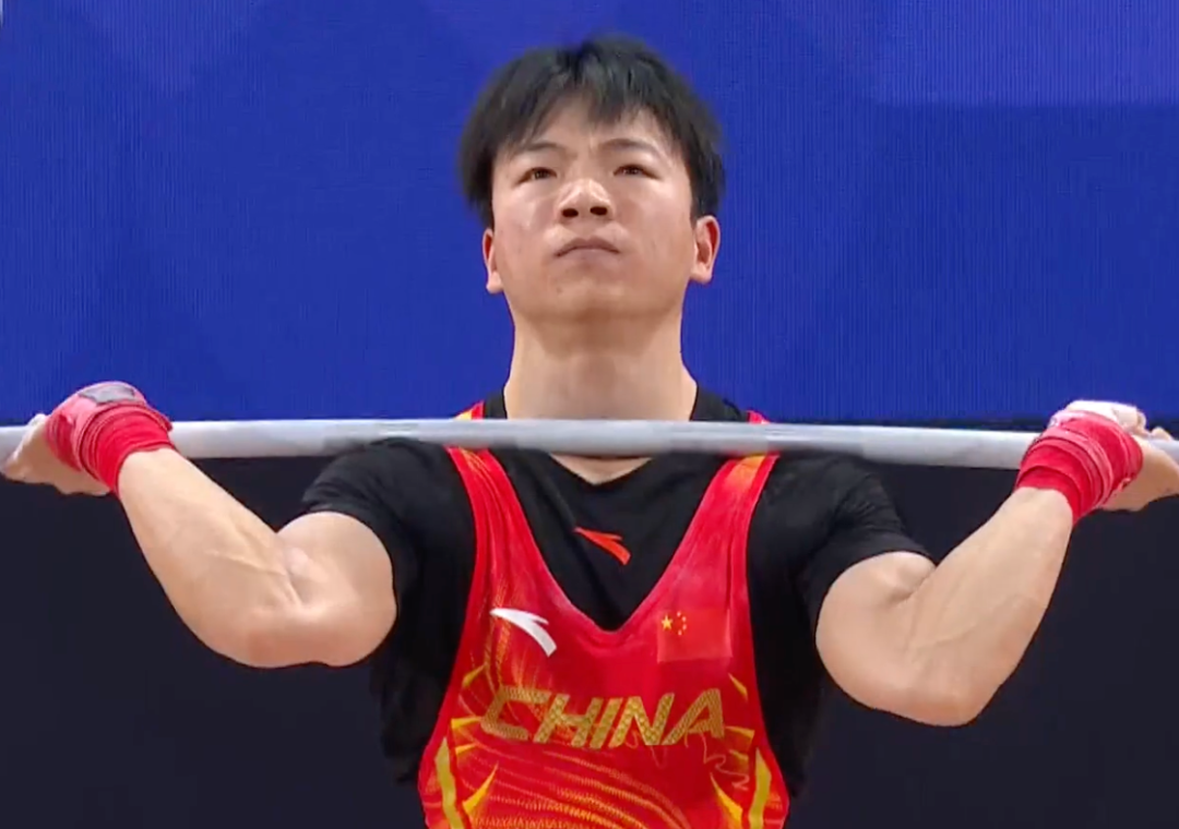亚运会举重两天破3项平3项世界纪录:杨洋304kg夺首金,中国队的正赛主场在宁波