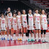 韩国主帅明牌"多打快攻"：明天15点女篮半决赛，先看杨舒予的脚，再算这四笔账