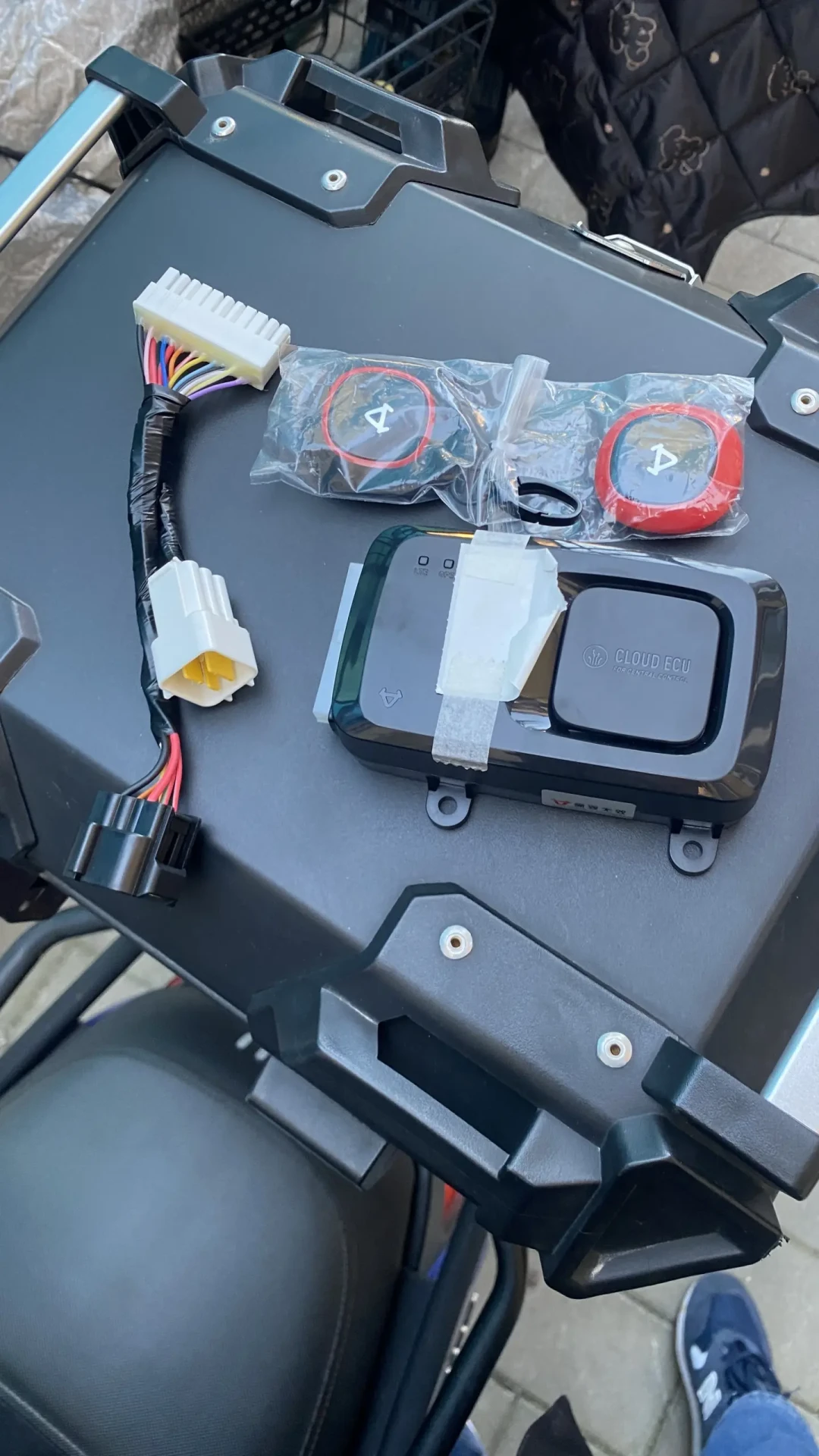 收二手小牛怕踩坑?先查2G/4G中控、再验电池、最后当场解绑——两三千价位的完整避坑账