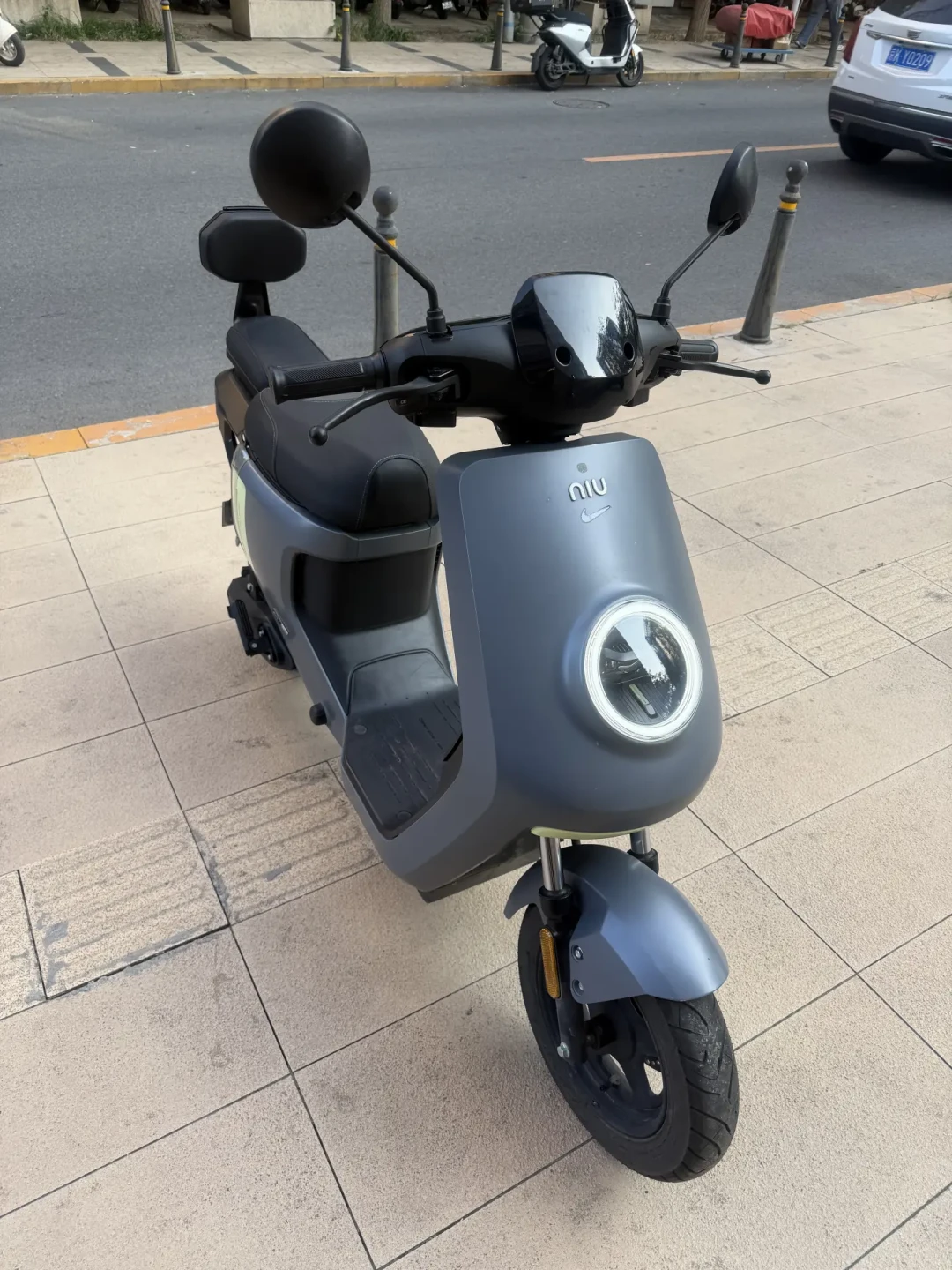 收二手小牛怕踩坑?先查2G/4G中控、再验电池、最后当场解绑——两三千价位的完整避坑账