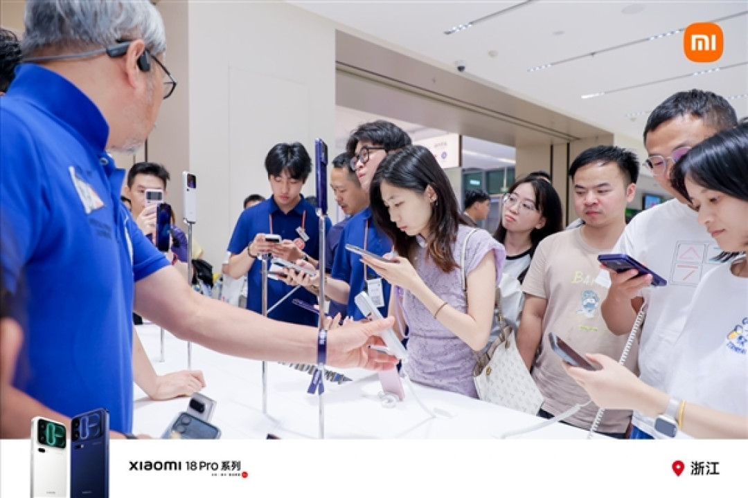 5999元起 小米18 Pro系列上市后门店客流火爆:部分版本供不应求