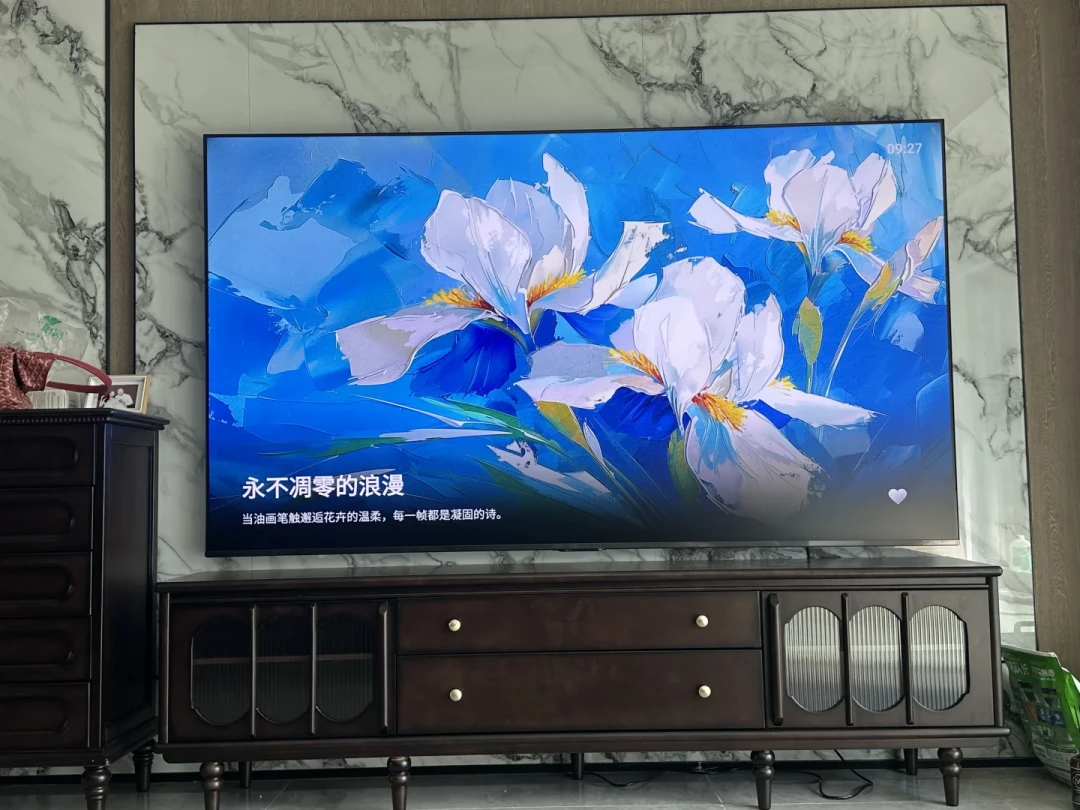 知乎一夜冒出同款问答、小红书评论区机主劝你“加点钱上好的”：Vidda小钢炮S Mini，先看懂这四件事和一张尺寸阶梯再下手