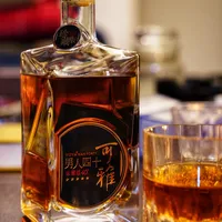中秋前夜,可雅的两块"国字号"招牌被摘了:买国产白兰地前,先分清哪些背书还作数