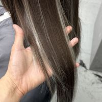 国庆前「亚裔挑染」刷屏：排完30多篇实录，398的低价和发型师爆的800底价都是真的——翻车有四种，全在沟通环节定生死
