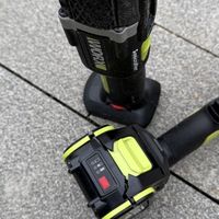 「这种触点是要受力的,居然背面没有引脚焊锡」:九号工坊保护板端子脱落,威克士电池党寄修前先把官方、维修店、选板、验货四笔账排完