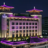 满1099减1000的酒店券只活了一小时：高德连夜回收、客服开始补券，订到的别退，没抢到的别买二手