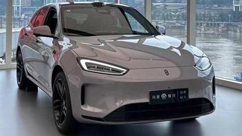 问界官宣扩品类造轿车，2027年上半年亮相，含华量不降