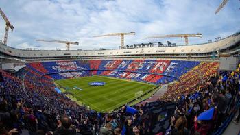 一次失败的引援、一个队长袖标、一次位置改造：拉菲尼亚的爆发不是意外
