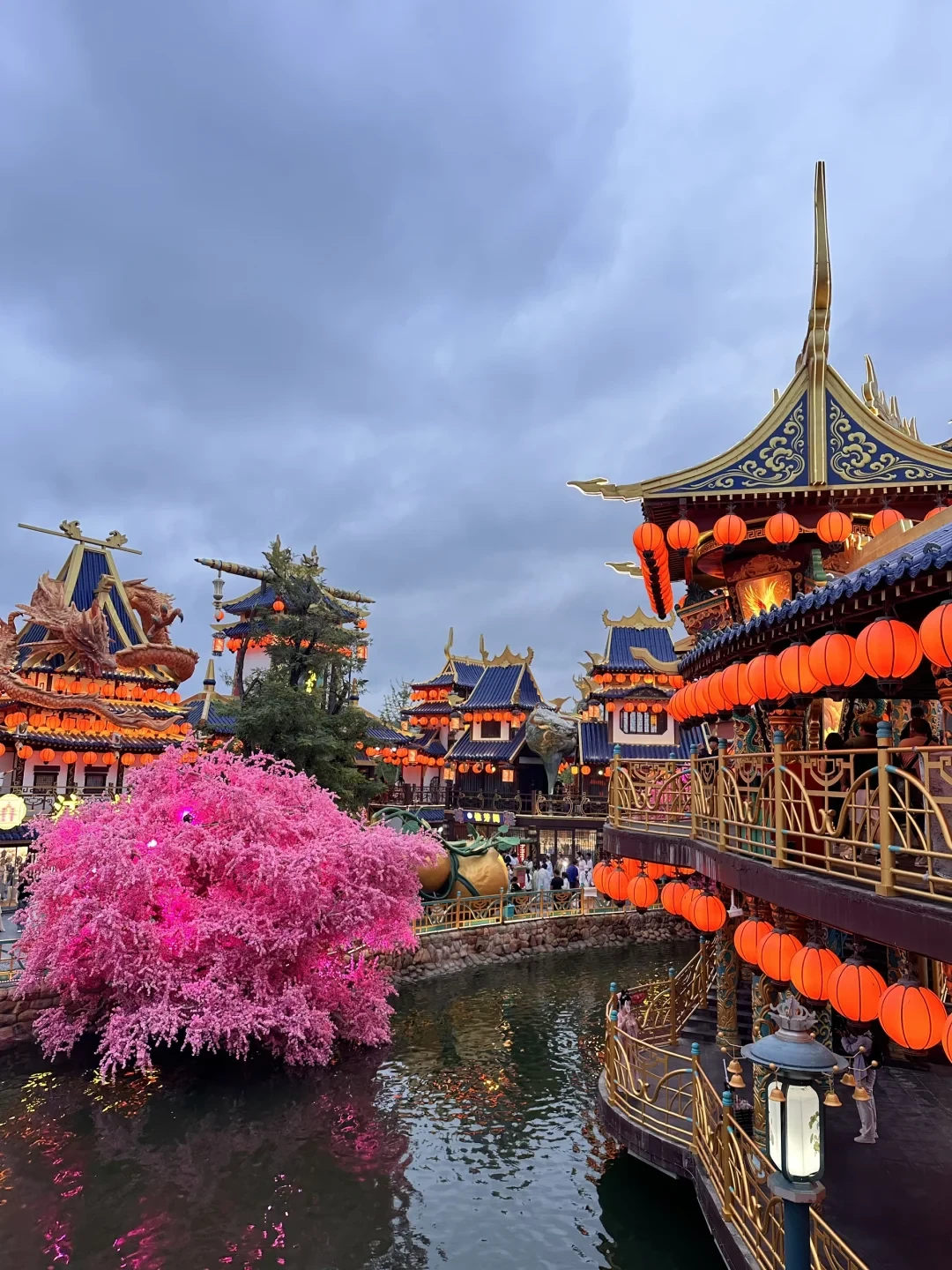 双节进万岁山，“代约”别买：打铁花、三打祝家庄预约全免费，放号时间、平替和园内动线一次算清