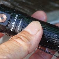 暴力小直FENIX K35R，3200流明430米远射上手测评