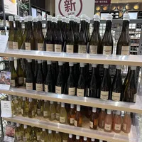 全国437家MUJI只有一十来家卖酒:小瓶果酒一半人嫌难喝,一半人专门跑空店也要买——双节冲店前,先把这四本账算清