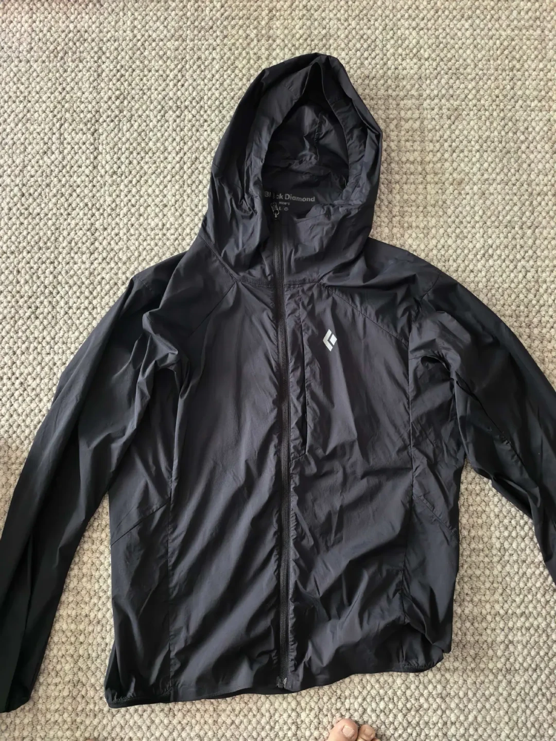 黑钻的壳总被外媒评成“最佳弹力”:今秋买它家衣服,先分清 Fineline、Stormline、Vaporline