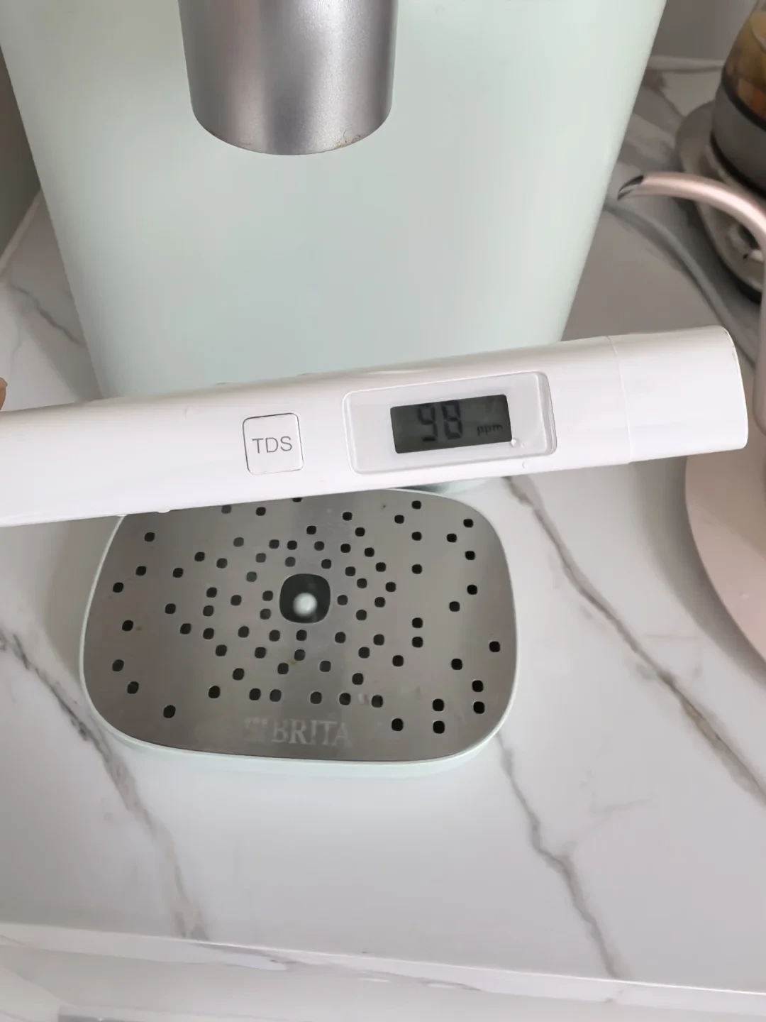往纯净水里撒把盐，TDS也能到70：翻完全网咖啡用水滴定帖，我发现最被迷信的那个数字最好骗