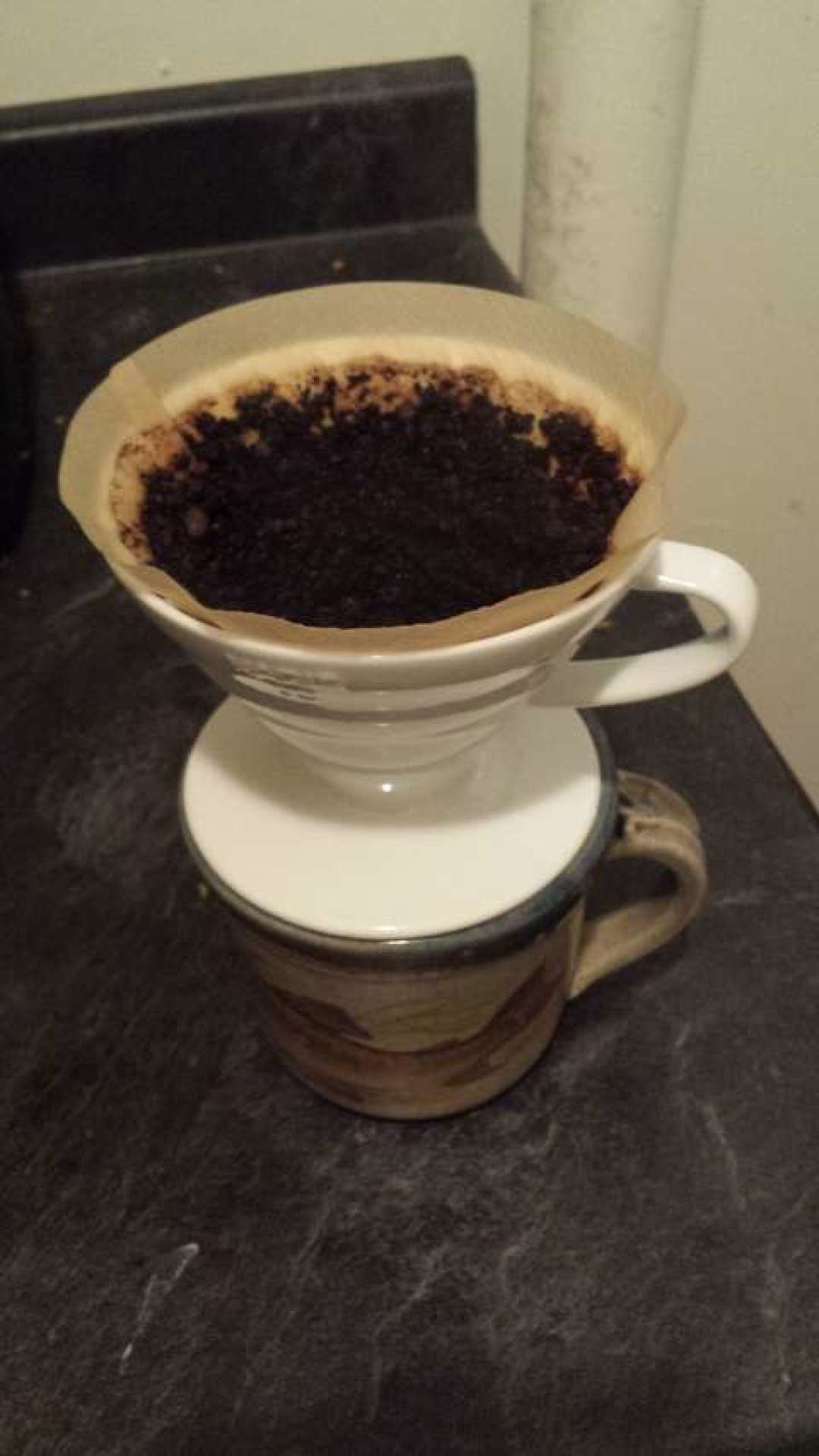 照着教程冲还是又酸又涩?翻完20条手冲翻车帖和两组热评,先说结论:别急着换豆子,也别急着换磨