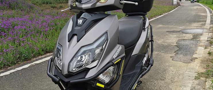 豪爵AFR125｜选125cc代步踏板摩托车，制动安全优先看