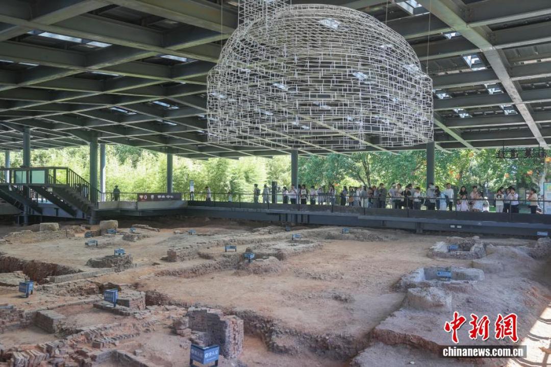 景德镇申遗后首个双节预计755万人次,本地人却劝退:哪天去、怎么约、怎么看,出发前一次算清
