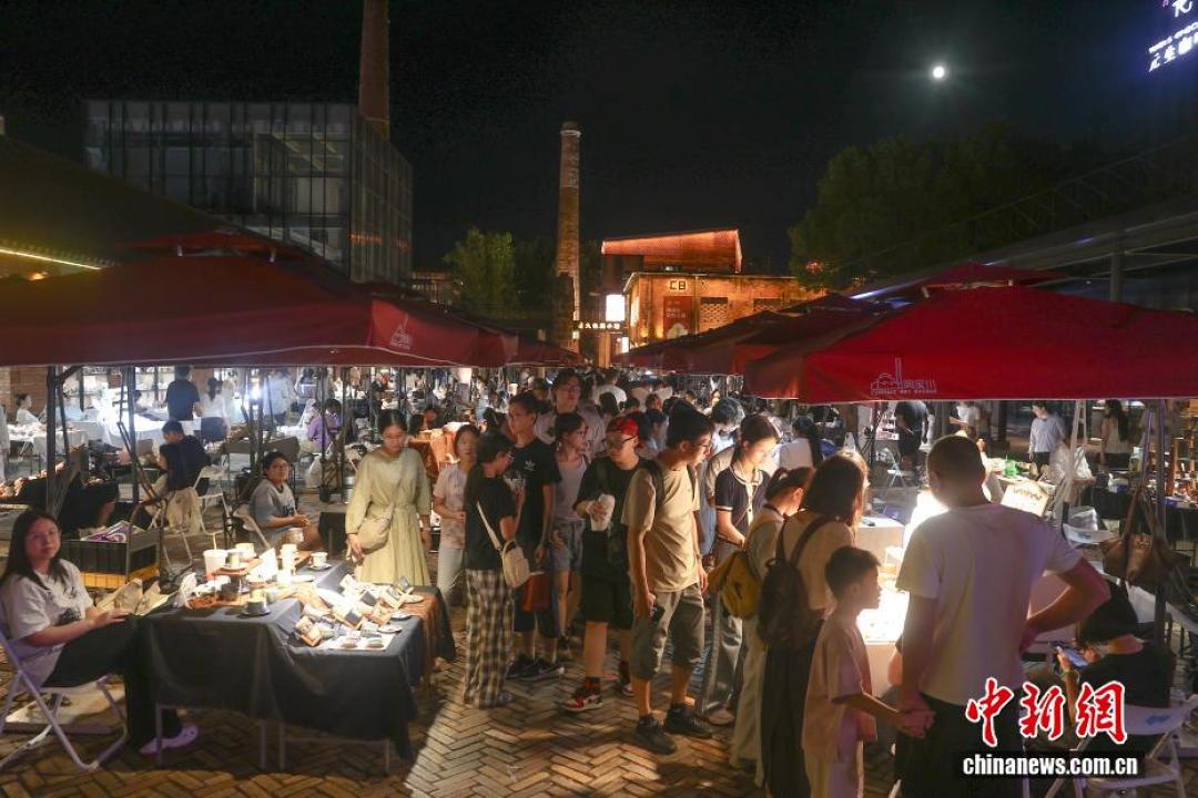 景德镇申遗后首个双节预计755万人次,本地人却劝退:哪天去、怎么约、怎么看,出发前一次算清