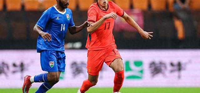 13分钟3球！王子铭破荒戴帽，17岁小将首秀，国足3-0马尔代夫迎主场首胜
