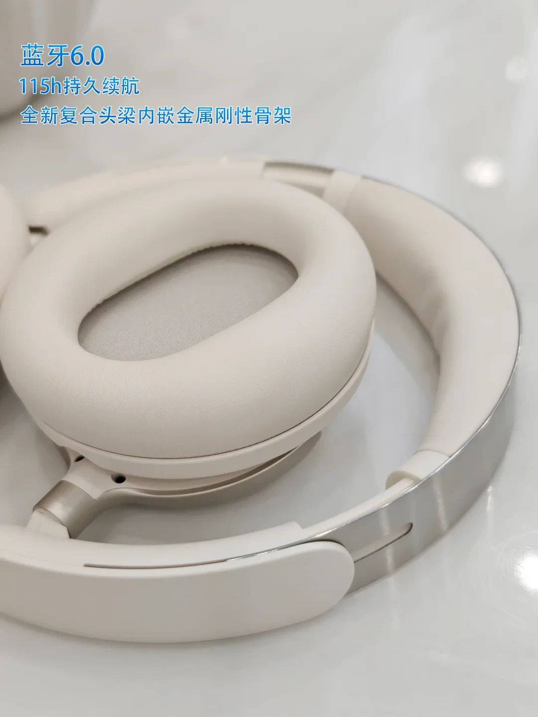 B站下午3点同时上线20条商单视频:我把Fit900NB Turbo的四渠道实付价和前代差评摆一排对完,谁冲400多、谁捡200老款、谁等双11