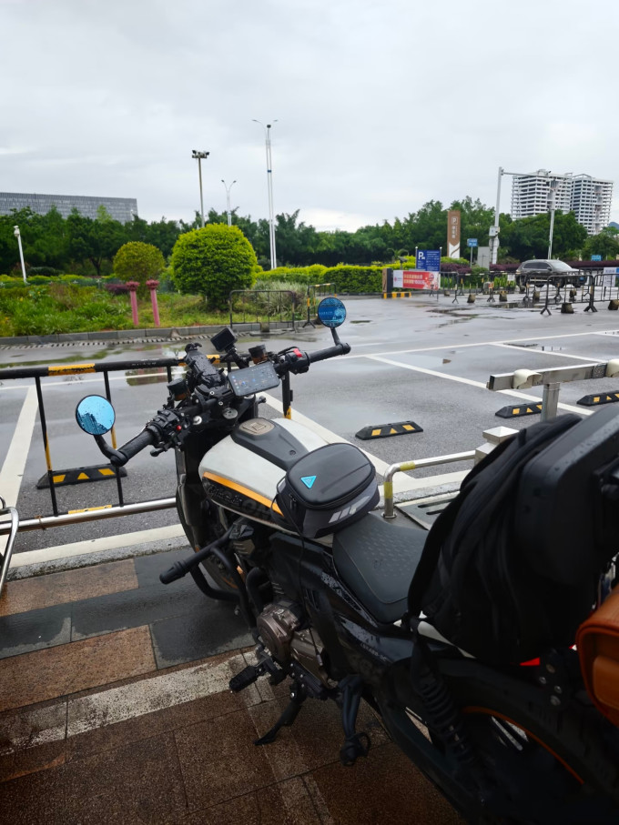 赛科龙摩托车整车