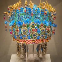 带娃双节抢不到票先别急着付费代约:国博每天17:00放一批、三星堆国庆整批票26日20:00才开抢,对完五城十几处场馆的放票规则,先收好这份倒推表