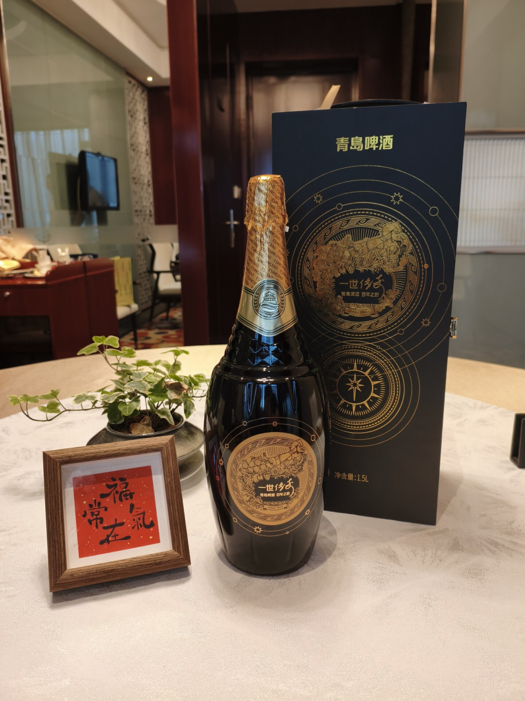 青岛现打的青啤是甜的,家里开的绿罐只有苦:差的不止新鲜度,中秋国庆囤酒前先看懂青啤的四档阶梯