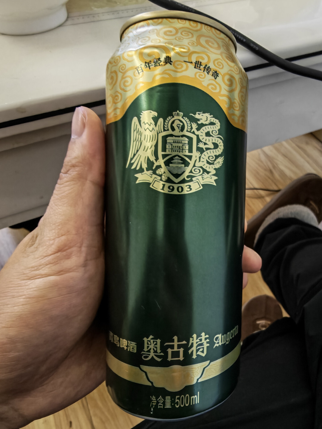 青岛现打的青啤是甜的,家里开的绿罐只有苦:差的不止新鲜度,中秋国庆囤酒前先看懂青啤的四档阶梯