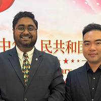斐济共工新闻社社长黄家胜受邀出席中国驻斐济使馆国庆招待会