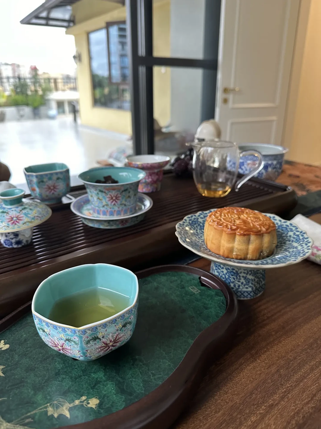 #月饼卖不动跌60%和#华为月饼腹泻#接连刷屏、今晚恰逢中秋:复旦教授实测半块豆沙月饼血糖峰值7.9比一根油条9.2还低、8款