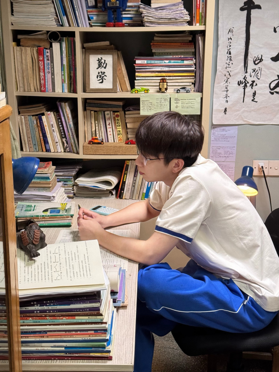 三个破千万的知乎提问、一部翻车的新版《重案六组》:老剧迷