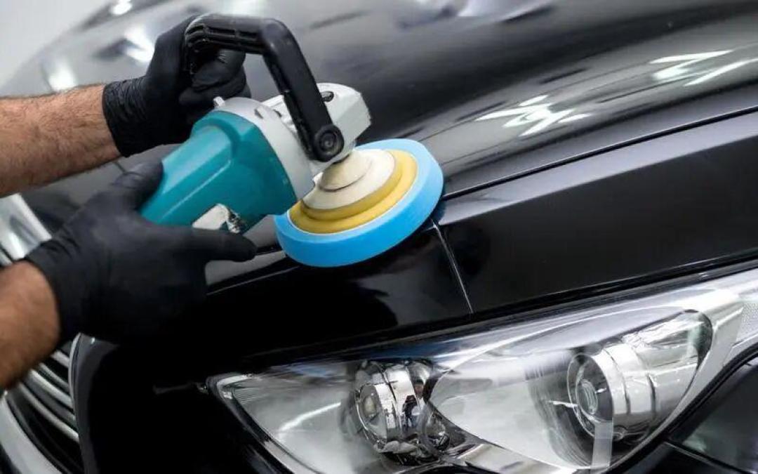 国庆前洗车，先别急着去：绕着引擎盖走一圈，那些