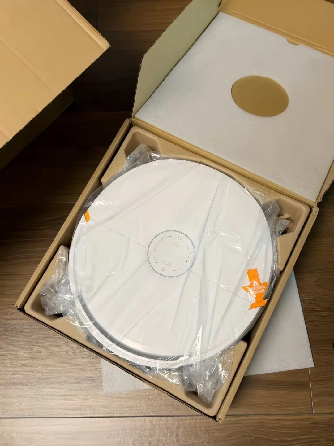 首发4600、一个月后3485:云鲸/科沃斯/石头8月新机集体破发,双11前这份差评清单比参数表有用