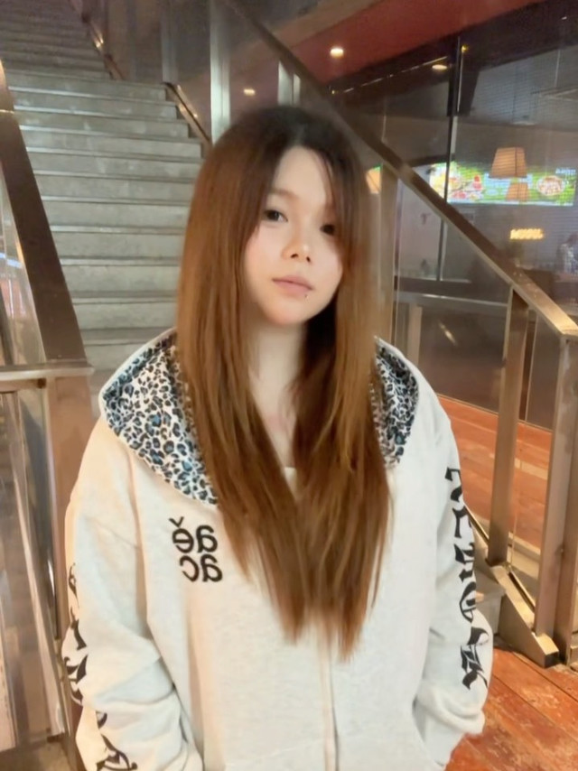 甜酷氛围感✨豹纹内衬连帽拉链卫衣