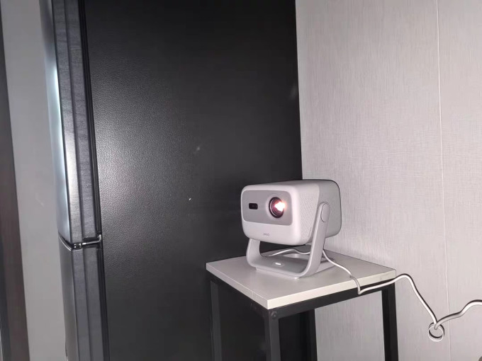 投影设备