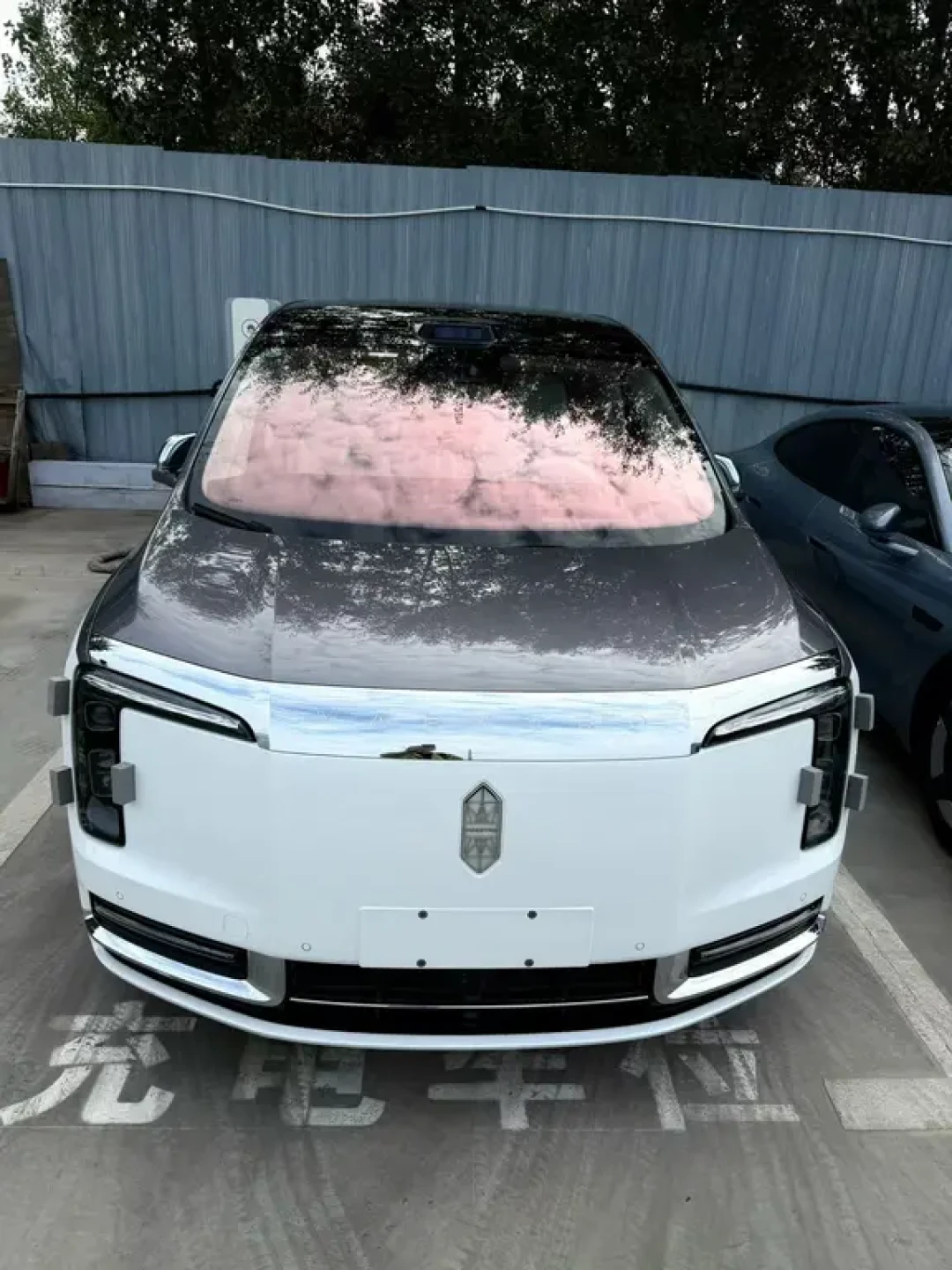 月销不足400台,却排70万+档第三:尊界