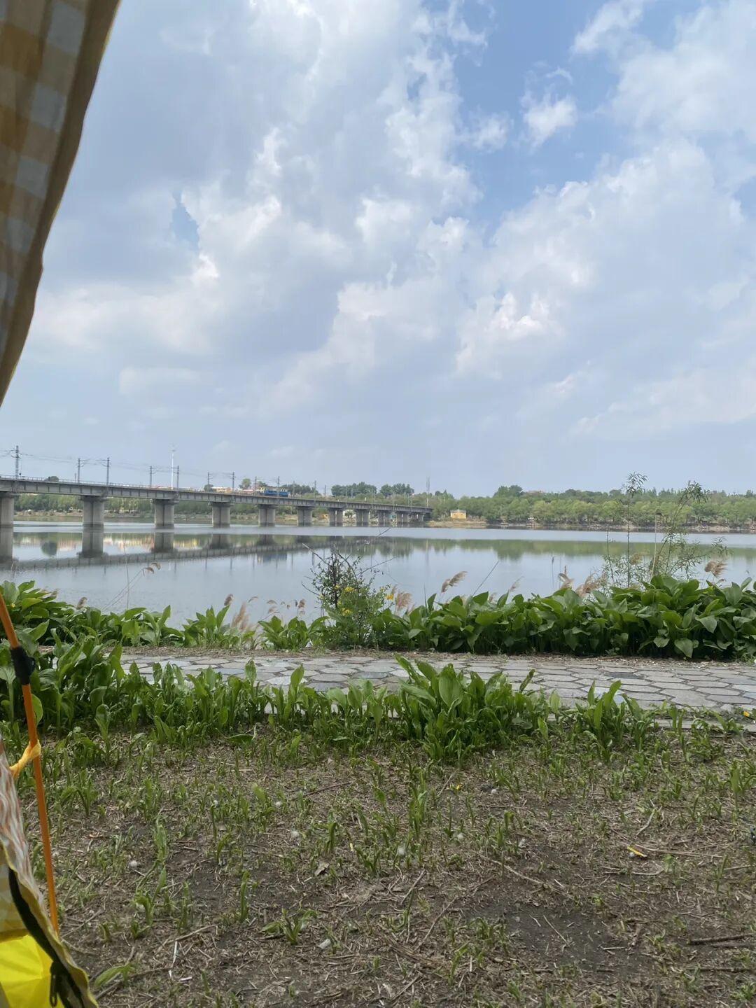 你收藏的“免费营地”，国庆前可能已经围上了：收费价格带正在成形，出发前先做四步检查