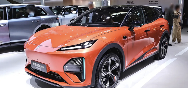 通勤族建议避免、自驾游必备？车载冰箱值不值，先看用车场景