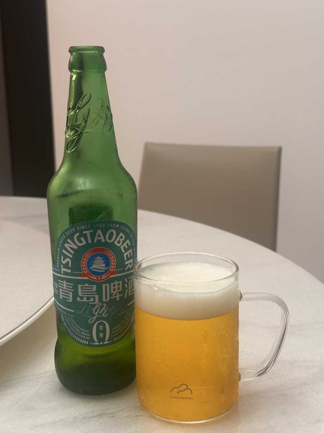 青岛轻干把“0糖”印上罐子:糖是真没了,热量只省了一小截,控糖党和减肥党国庆囤酒前分开算账