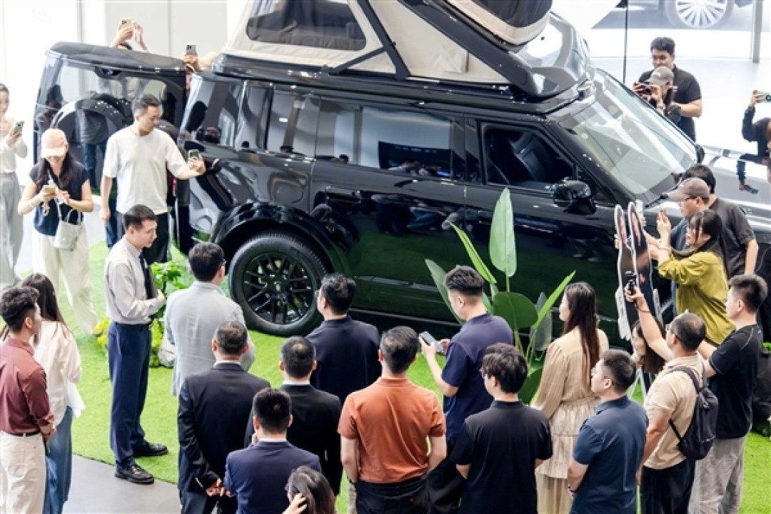 全年超17款新车!鸿蒙智行2027产品规划曝光:尊界MPV典藏版要来