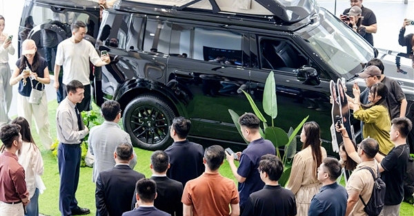 全年超17款新车！鸿蒙智行2027产品规划曝光：尊界MPV典藏版要来