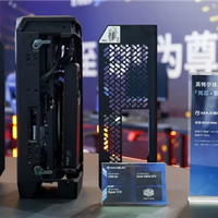 显卡不插主板了！铭�uZ890 ITX主板用MCIO接口外接显卡