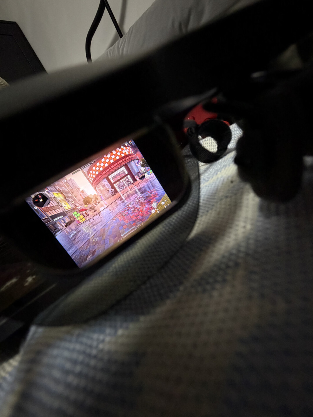 连PS5“漏电”、连笔记本频闪：想用雷鸟GT顶替电视前，先过了“转换器”这关