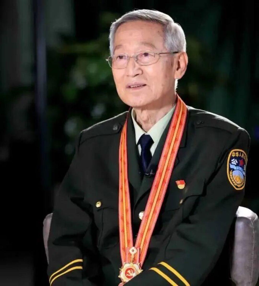 张译李晨邢佳栋重聚《神探之痕迹》:国庆档这张士兵突击的怀旧票,到底值不值